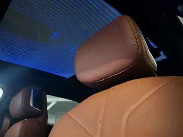 BMW 740d xDr.  M SPORT Theater LOUNGE SEAT 2025 SKY