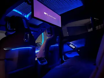 BMW 740d xDr.  M SPORT Theater LOUNGE SEAT 2025 SKY
