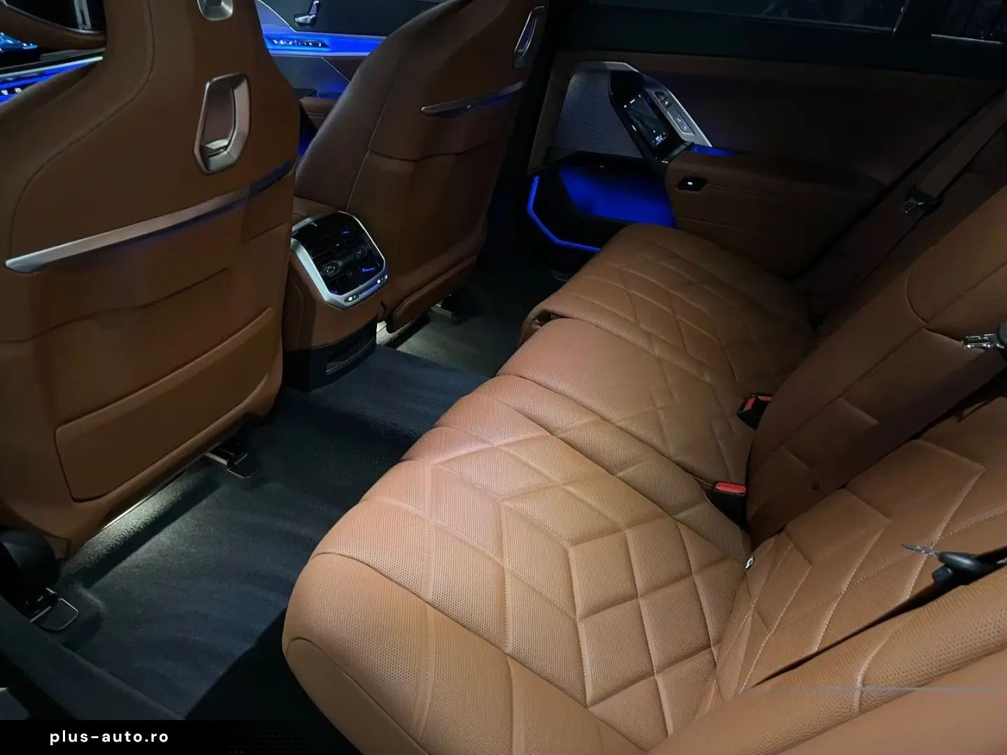 BMW 740d xDr.  M SPORT Theater LOUNGE SEAT 2025 SKY