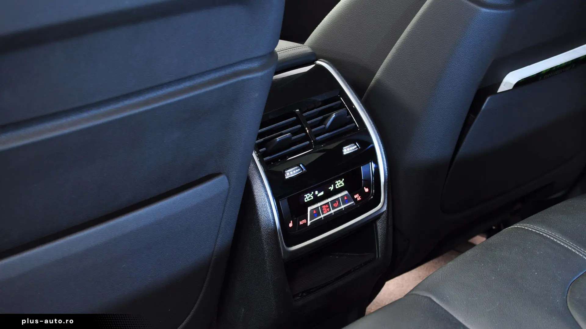 BMW X5 3.0d SoftClose Panorama Ventilatie Harman HeadUp