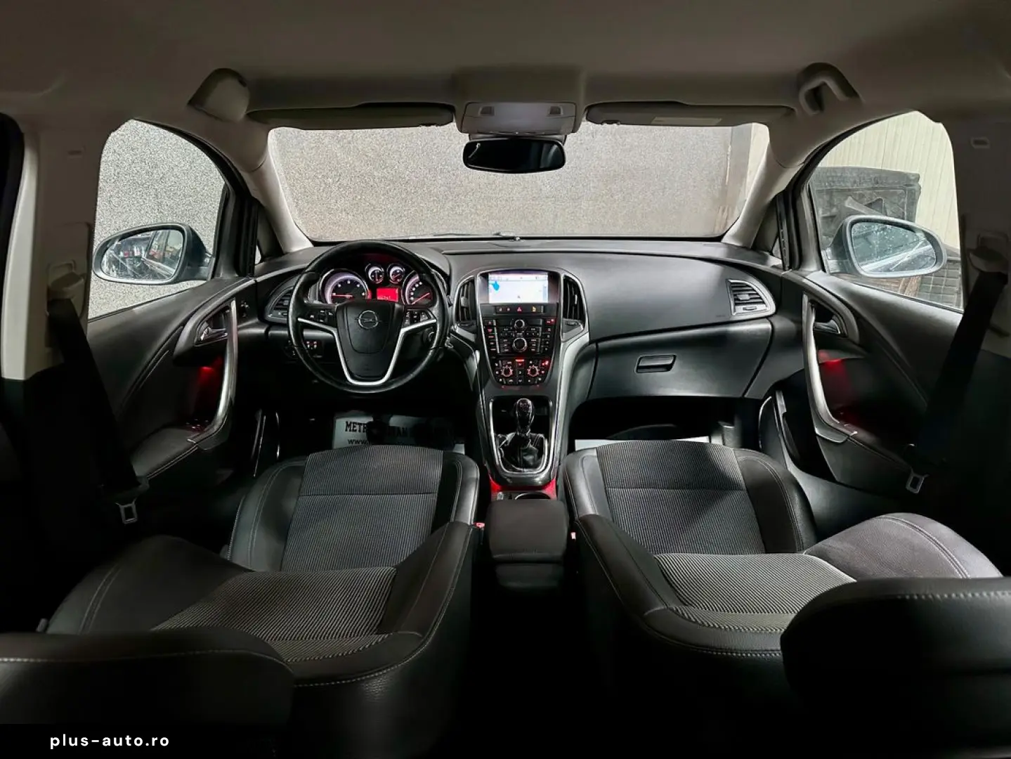Opel Astra 2011 E5 •Volan Scaune încalzite• Navigatie