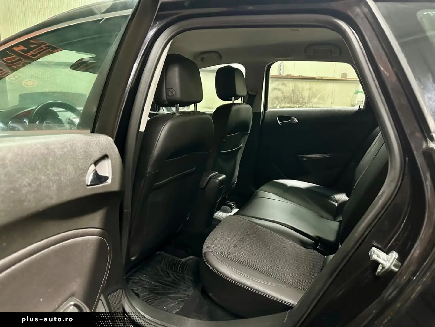 Opel Astra 2011 E5 •Volan Scaune încalzite• Navigatie