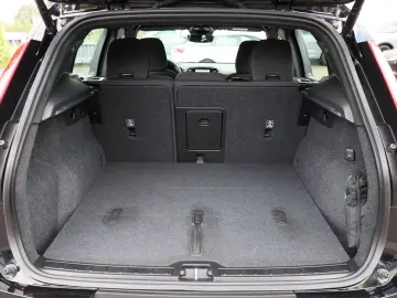 VOLVO XC40 B3 (B) Core NP  48.190 -  WINTER-P GJR