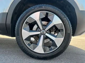 VOLVO XC40 B3 Mild-Hybrid Core LED