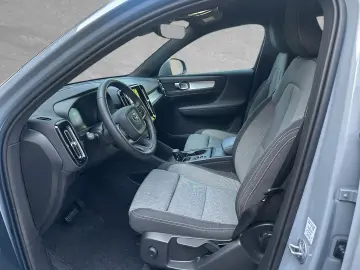 VOLVO XC40 B3 Mild-Hybrid Core LED