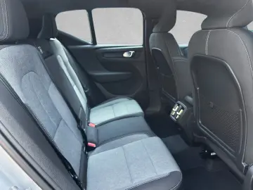 VOLVO XC40 B3 Mild-Hybrid Core LED