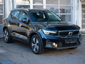 VOLVO XC40 B3 Core 2WD LEDER NAVI CAM LED ACC KEYLESS