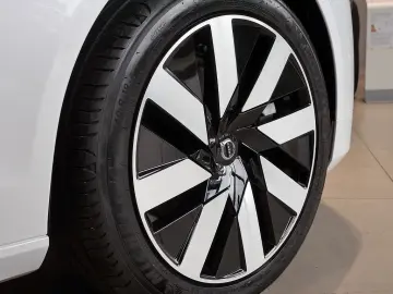 VOLVO S90 T8 Ultimate Dark AWD SHZ B&W HUD STANDHZ LED
