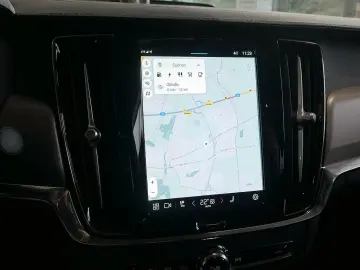 VOLVO S90 T8 Ultimate Dark AWD SHZ B&W HUD STANDHZ LED