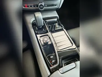 VOLVO S90 T8 PLUS DARK PANO 360  GAR27