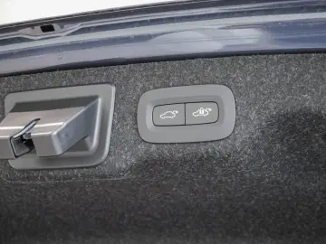 VOLVO S90 T8 AWD Ultimate Dark Recharge 360  ACC Pano