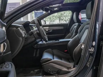 VOLVO S90 T8 AWD Ultimate Dark Recharge 360  ACC Pano