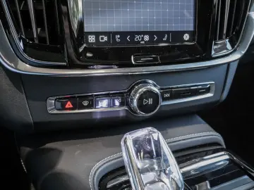 VOLVO S90 T8 AWD Ultimate Dark Recharge 360  ACC Pano