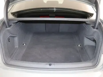 Audi A4 Lim. 40 TFSI S line