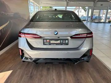BMW 520 d xDrive M Sport Bowers Wilkens Pano Standh