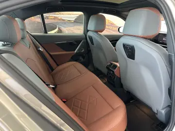 BMW 520 d xDrive M Sport Bowers Wilkens Pano Standh
