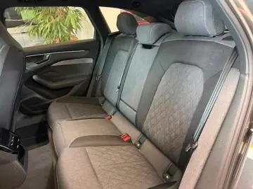 AUDI A6 Avant 2.0 TDI quattro 150 kW edition one