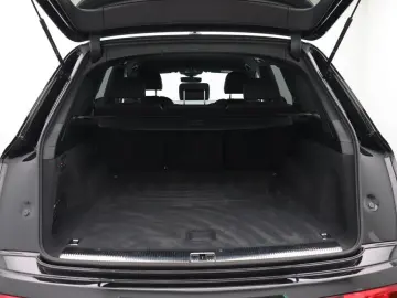 AUDI Q7 50 TDI quattro S line Matrix Navi AHK