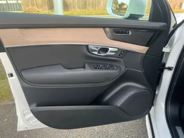 VOLVO XC90 B5 AWD Plus Bright FACELIFT AHK -32%