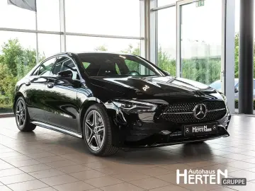 MERCEDES-BENZ CLA 200 AMG PANO LED KEYLESS AMBIENTE R-KAMERA