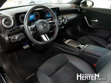 MERCEDES-BENZ CLA 200 AMG PANO LED KEYLESS AMBIENTE R-KAMERA