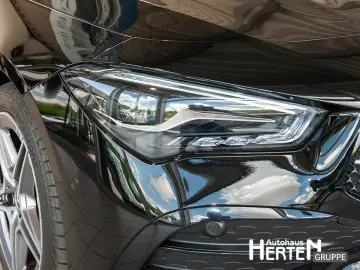 MERCEDES-BENZ CLA 200 AMG PANO LED KEYLESS AMBIENTE R-KAMERA