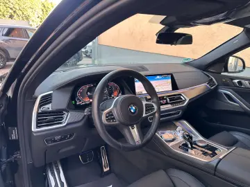 BMW X6 xDr40d M Sport PANO AHK Sitzkl Massag StandHz