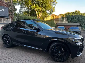 BMW X6 xDr40d M Sport PANO AHK Sitzkl Massag StandHz