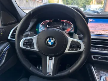 BMW X6 xDr40d M Sport PANO AHK Sitzkl Massag StandHz