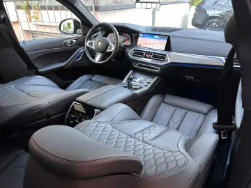 BMW X6 xDr40d M Sport PANO AHK Sitzkl Massag StandHz
