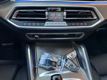 BMW X6 xDr40d M Sport PANO AHK Sitzkl Massag StandHz