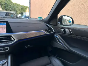 BMW X6 xDr40d M Sport PANO AHK Sitzkl Massag StandHz