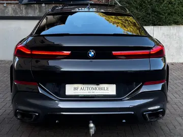 BMW X6 xDr40d M Sport PANO AHK Sitzkl Massag StandHz