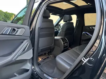 BMW X6 xDr40d M Sport PANO AHK Sitzkl Massag StandHz