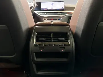 BMW X6 xDrive40d M Sport AHK SkyLounge Standhzg.