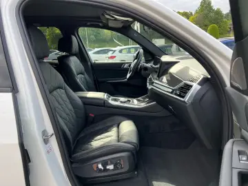 BMW X5 xDrive30d M Sport Pro AHK Head-Up Pano Shz