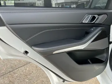 BMW X5 xDrive30d M Sport Pro AHK Head-Up Pano Shz