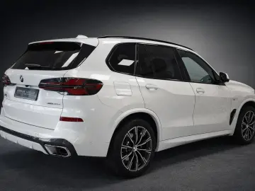 BMW X5 xDrive30d 3x M SPORT PANO ICONIC INDIVIDUAL