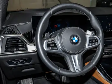 BMW X5 xDrive30d M Sport HUD PANO ACC AHK 360 KAM