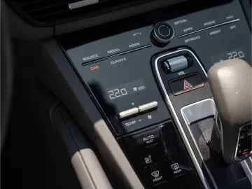 PORSCHE Cayenne S Coupe Platinum Edition Sport Chrono P