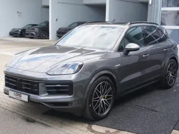 PORSCHE Cayenne E-Hybrid Luft Pano MASSAGE BOSE Head Up