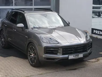 PORSCHE Cayenne E-Hybrid Luft Pano MASSAGE BOSE Head Up