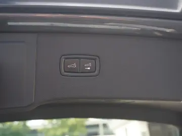 PORSCHE Cayenne E-Hybrid Luft Pano MASSAGE BOSE Head Up