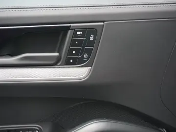 PORSCHE Cayenne E-Hybrid Luft Pano MASSAGE BOSE Head Up