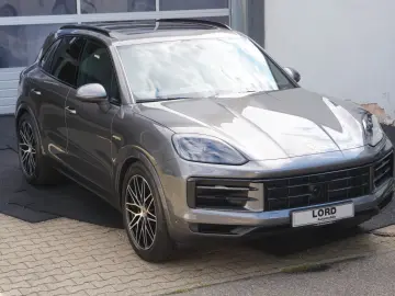 PORSCHE Cayenne E-Hybrid Luft Pano MASSAGE BOSE Head Up
