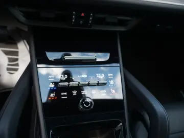 PORSCHE Cayenne E-Hybrid Luft Pano MASSAGE BOSE Head Up