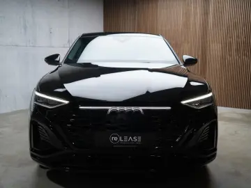 AUDI Q8 Sportback e-tron 55 quattro S Line   Black L