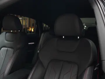 AUDI Q8 Sportback e-tron 55 quattro S Line   Black L