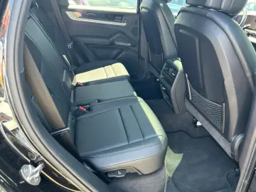 PORSCHE Cayenne E-Hybrid 1. Hand 20TKM