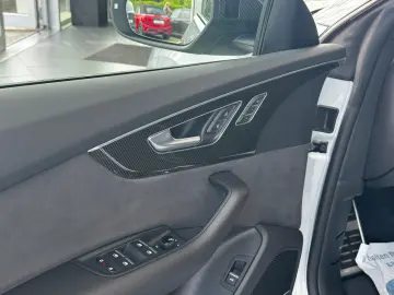 AUDI Q8 quat. competition plus 3.0TDI  S-Line Matrix